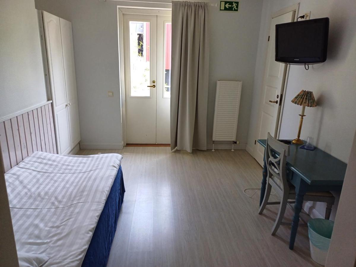 Hotel Strandbo Nauvo Bagian luar foto