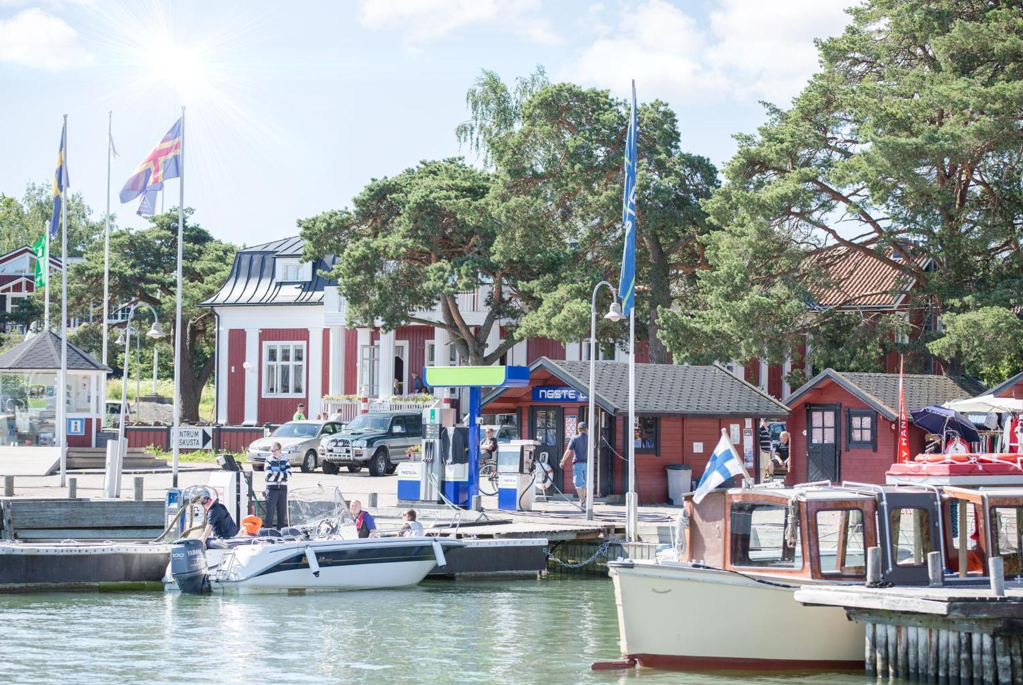 Hotel Strandbo Nauvo Bagian luar foto