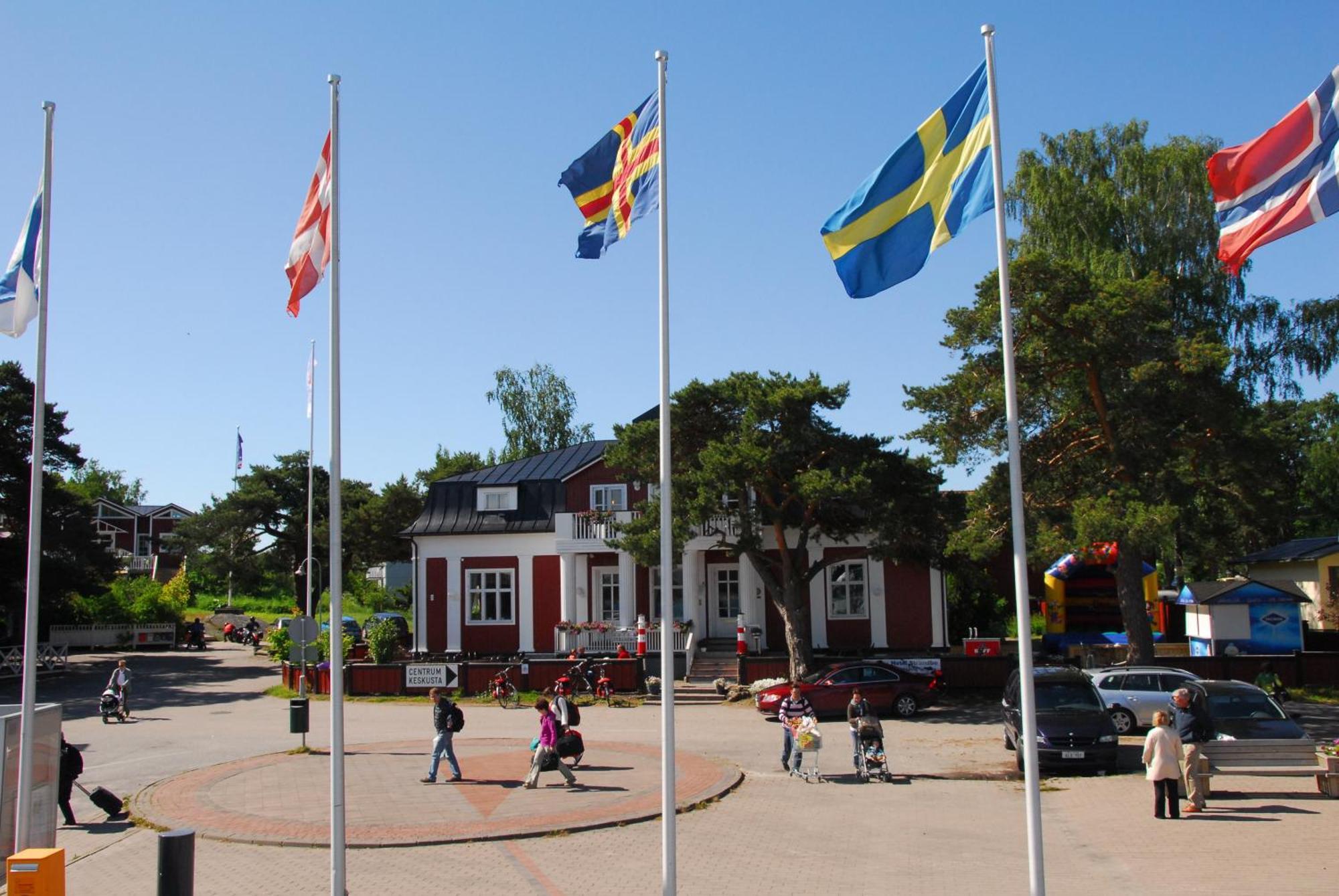 Hotel Strandbo Nauvo Bagian luar foto